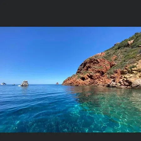 La Casa De Lilou * Santa-Maria-Poggio (Corsica)